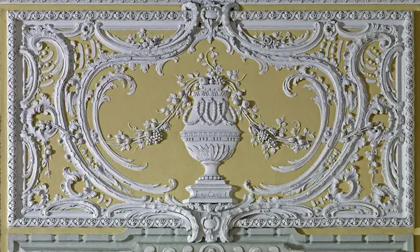 Stuckbild im Kammermusiksaal von Schloss Bruchsal